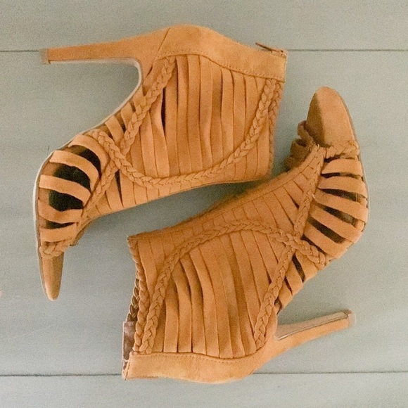 Forever 21 Faux Suede Heeled Cutout Sandals Open Toe 6 - Picture 5 of 6